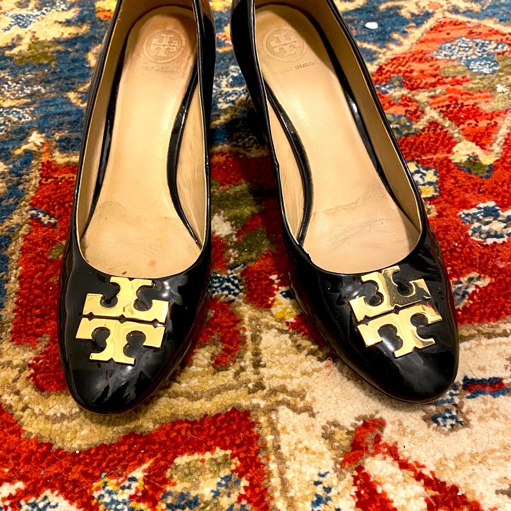 Raleigh Patent Leather Logo Pump